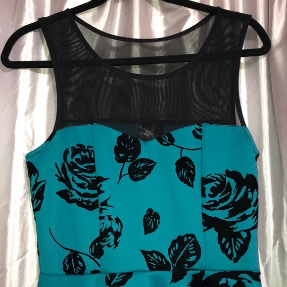 Dress - Picture 2 of 2